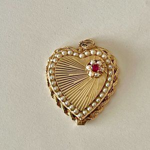 14 kt. solid yellow gold pearl and ruby heart pend